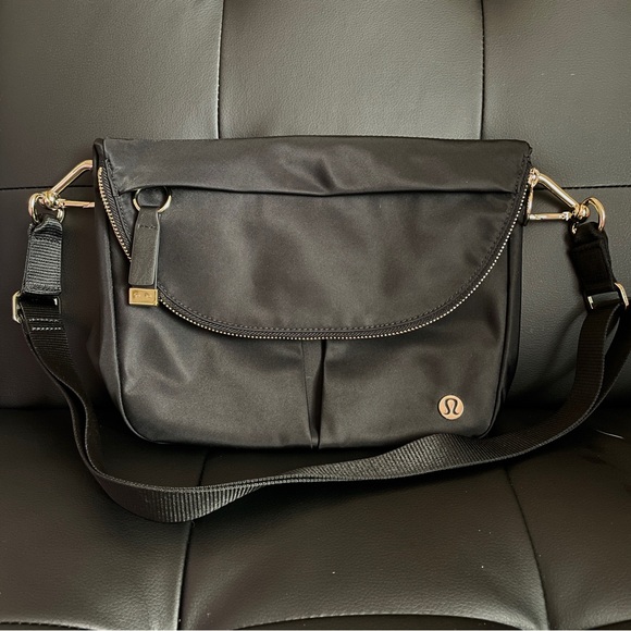 Lululemon All Night Festival Bag 5L - Picture 1 of 10